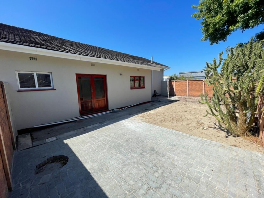 3 Bedroom Property for Sale in Erica Township Western Cape